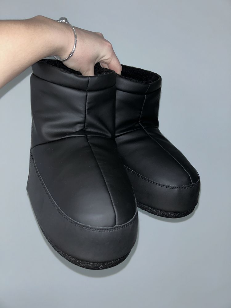 Piekne, klasyczne, zimowe moon boot