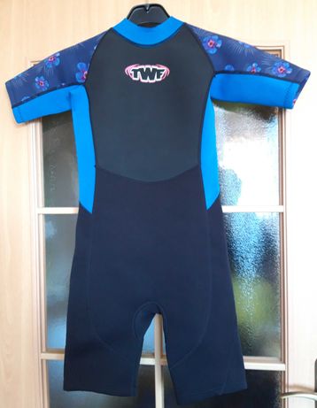 TWF 12-13 lat pianka do pływania neoprenowa do wody czarno niebieska