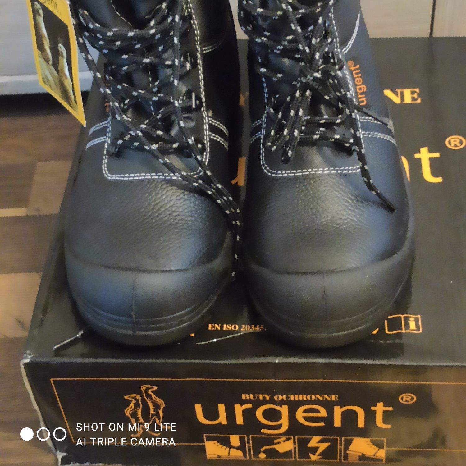 Buty ochronne ocieplane nowe  Urgent 41