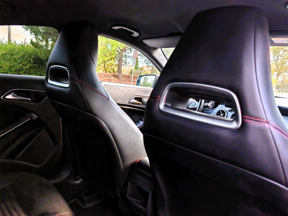 Mercedes-Benz CLA 180D, AMG Line - CX. Automática