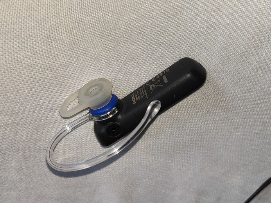Bluetooth-гарнитура Nokia BH-108 c зарядкой