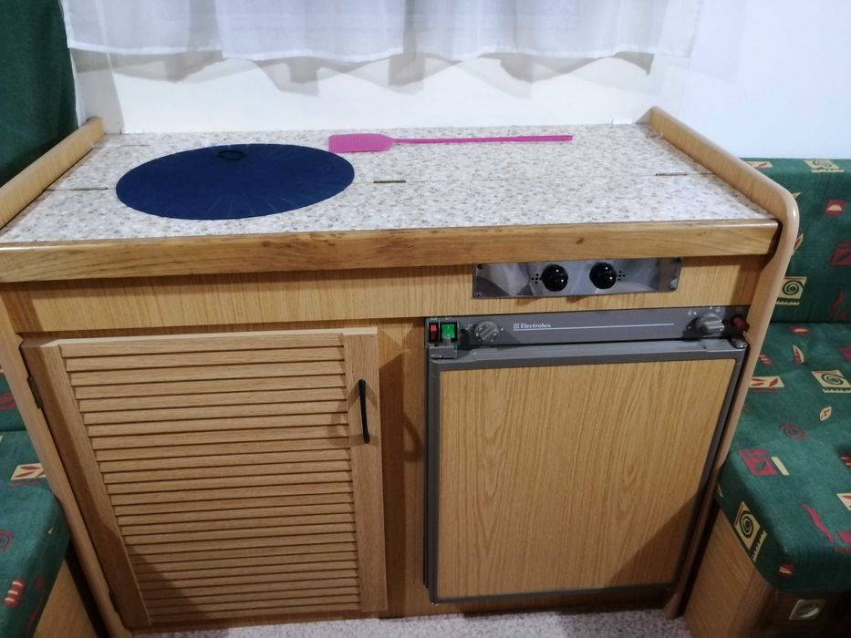 Caravana PLUMA GROU 350 – 1999 – 750kg – Impecável