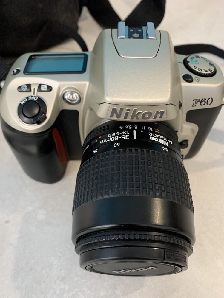 Maquina fotografica analogica Nikon F60