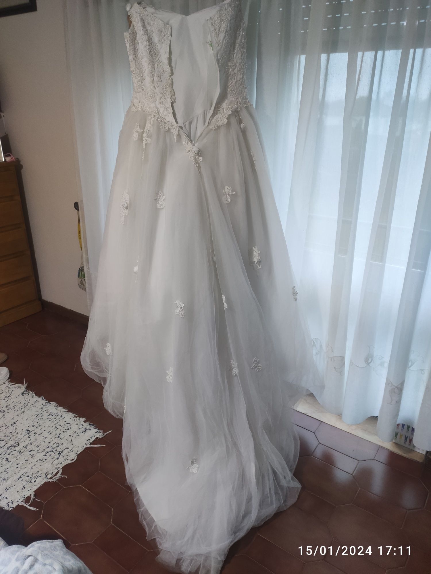 Vendo vestido de noiva completo