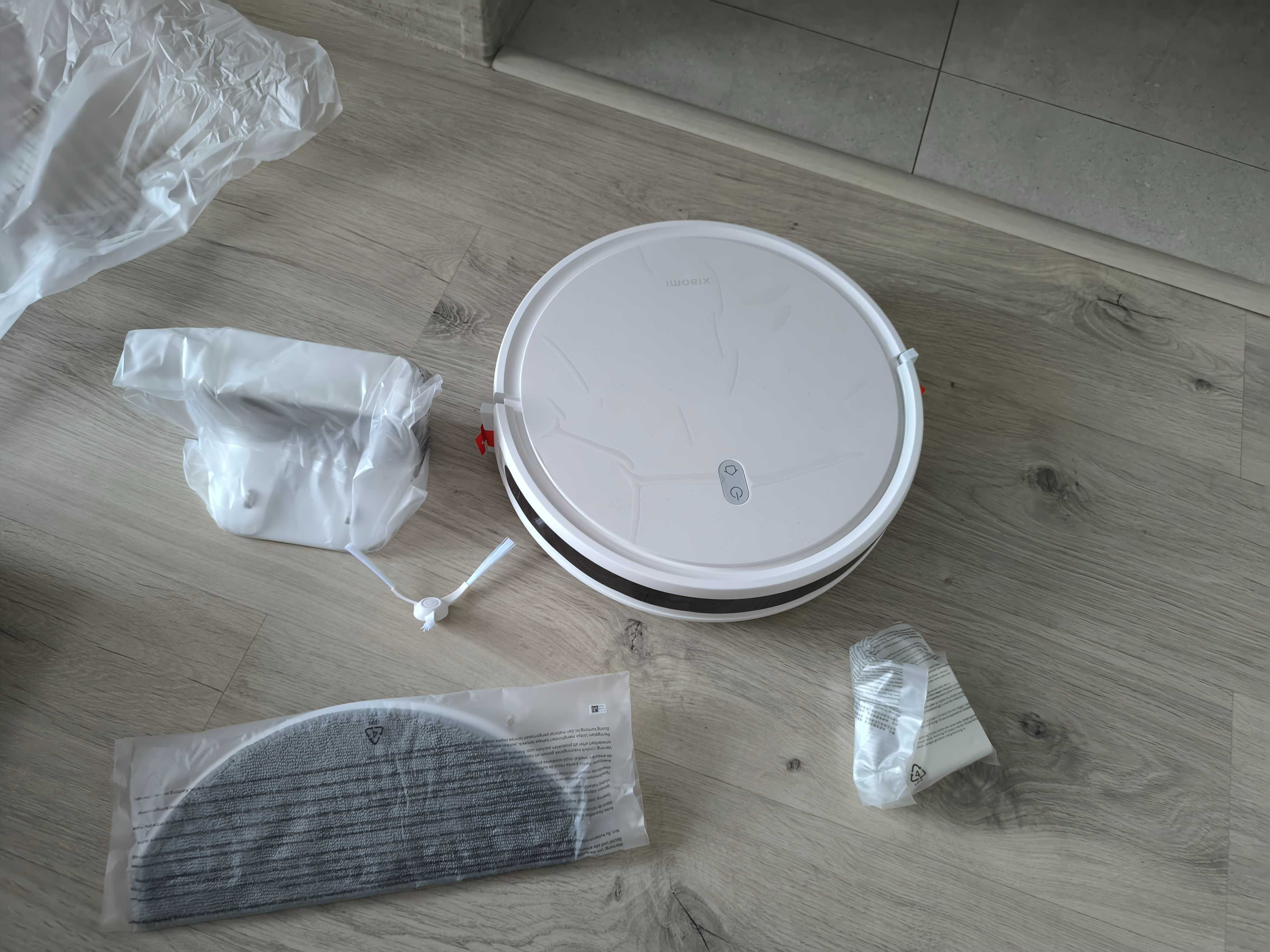 Robot sprzątający odkurzacz Xiaomi Mi Robot Vacuum E10 nowy,nieużywany