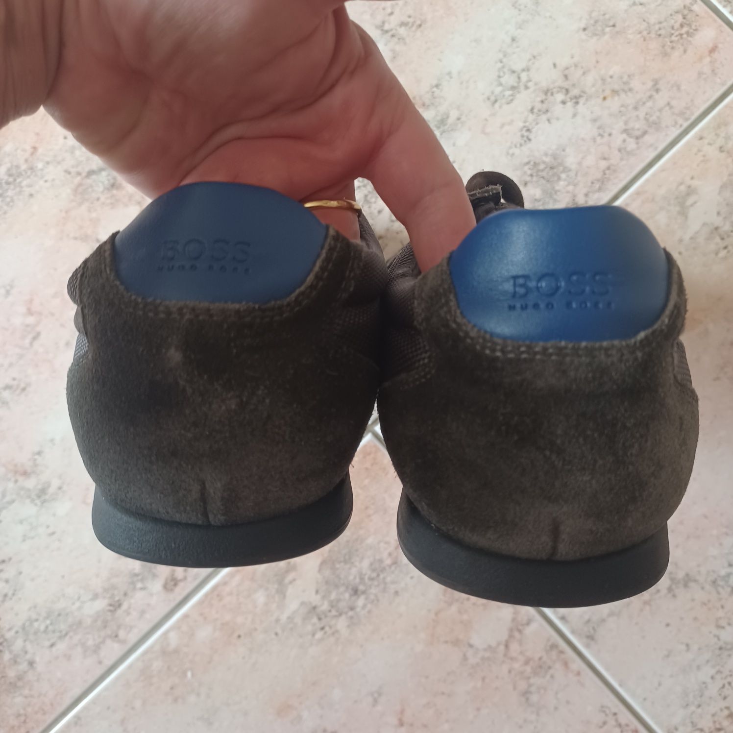 Buty sportowe firmy HUGO BOSS oryginalne  43/ 28 cm/ salon 659 zł