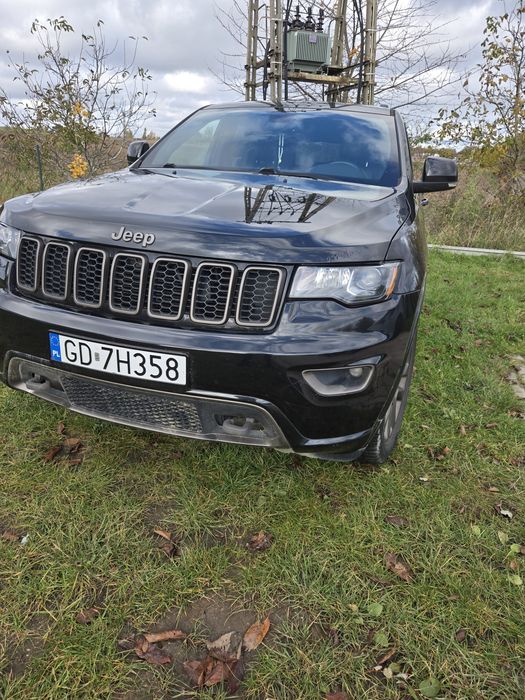 Jeep Grand cheroke -na 75 lat Jeepa