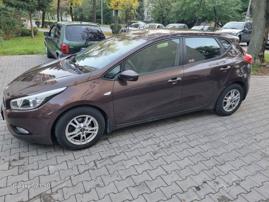 Sprzedam kia ceed 1.4 benzyna 2013rok