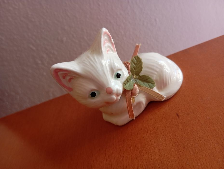 Gatinho de porcelana