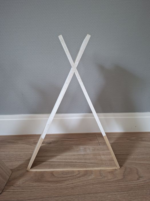 Półki na ścianę tipi nowe