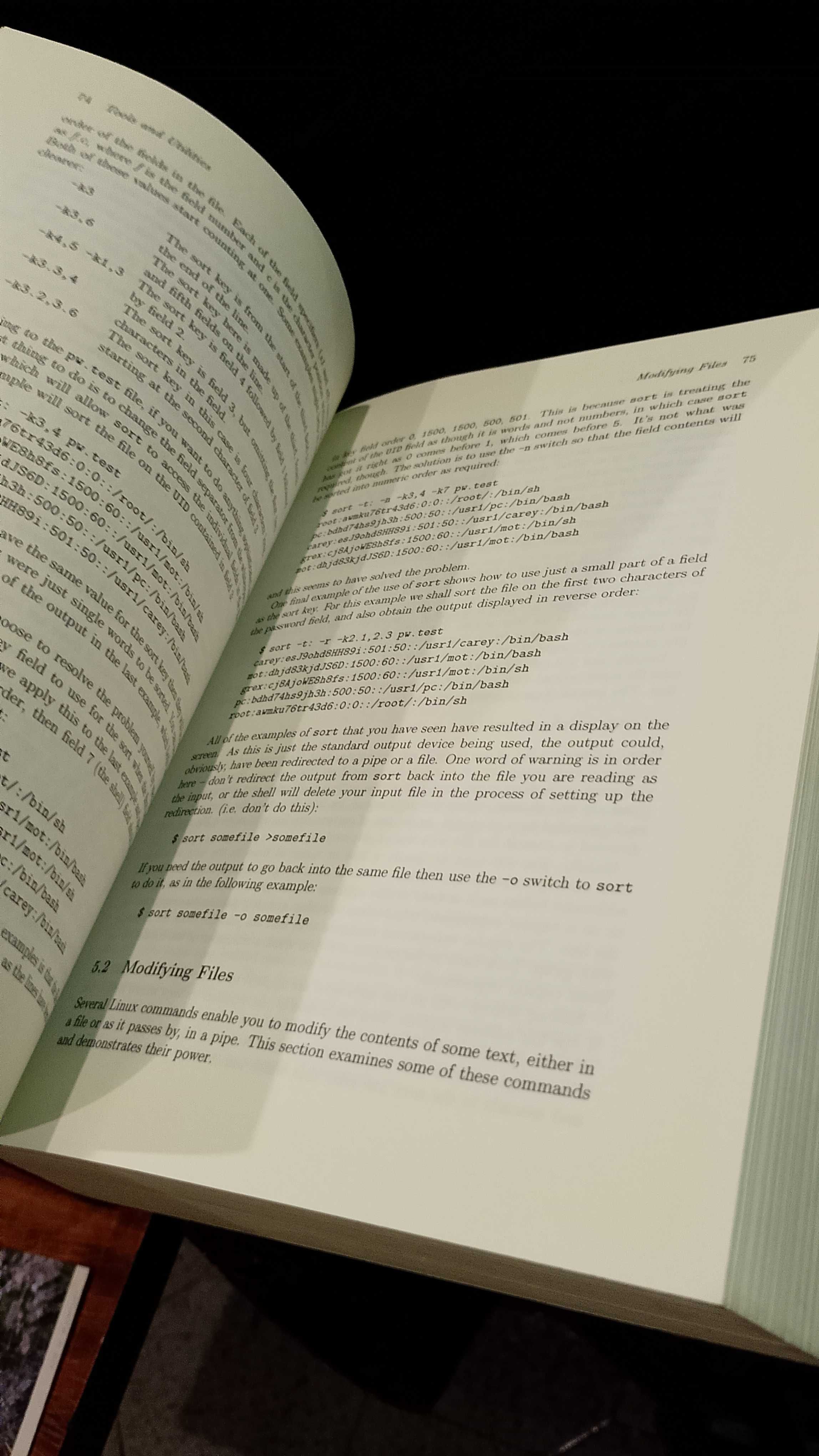 The Linux A-Z - Phil Cornes