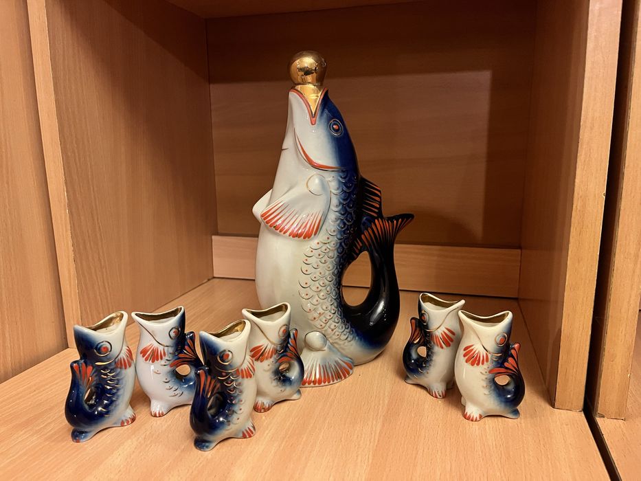 Zestaw rybek, karafka i kieliszki- ZSRR, porcelana, kolekcjonerskie