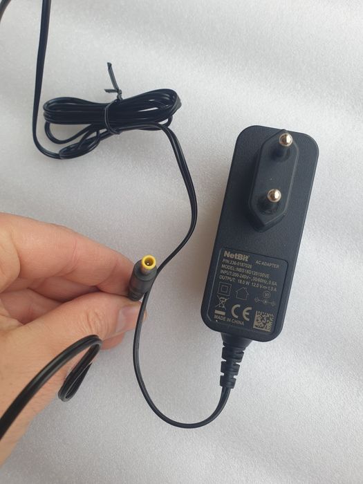 Carregador,  adaptador  netbit
