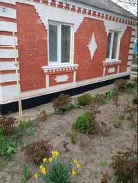 Продам будинок м. Богуслав (з двома будівлями)