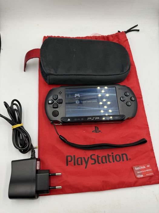 Oryginalna konsola Sony PSP Street + etui + zasilacz, bdb stan