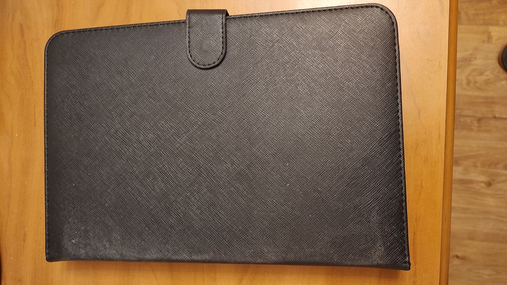 Klawiatura do tabletu wraz z etui