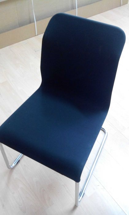 Krzesła różne biurowe konferencyjne i nie koniecznie