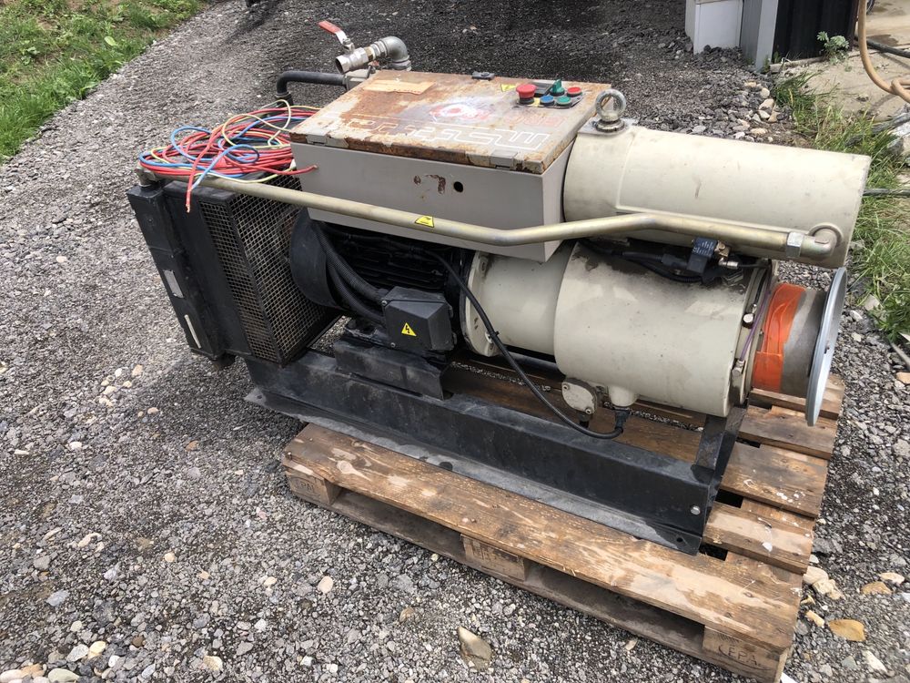 Silnik Spręzarki łopatkowej mattei 22kw czesci