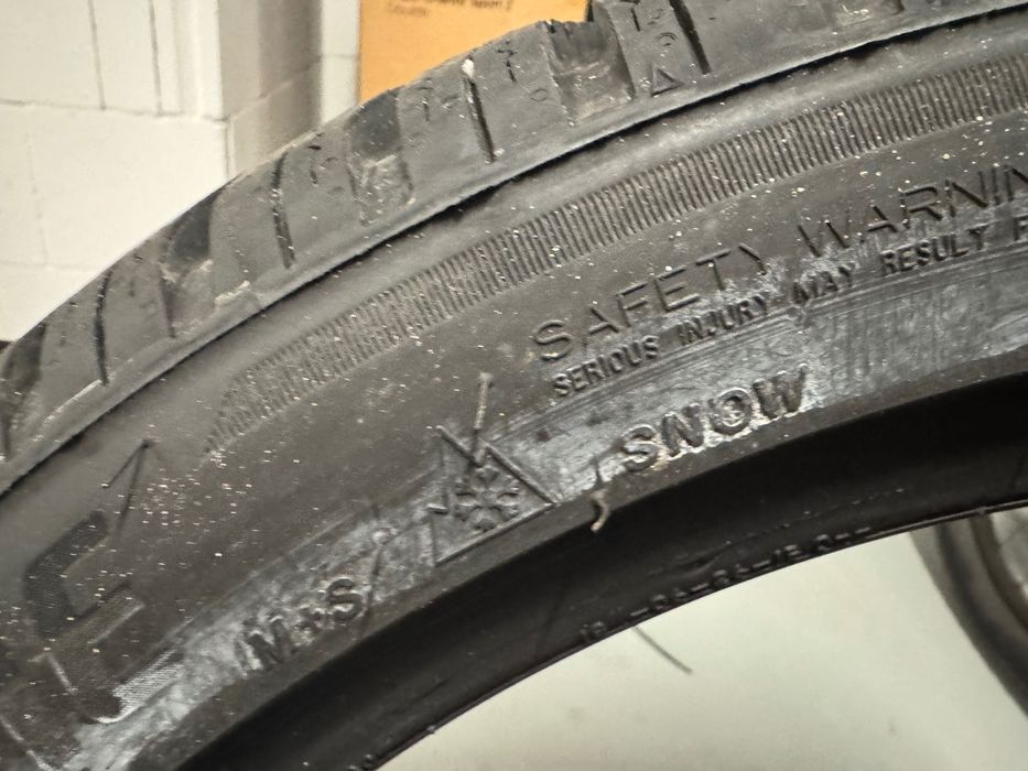 3x Bridgestone Blizzak Lm005 225/45 R18 95V XL M+S opony zimowe - nowe