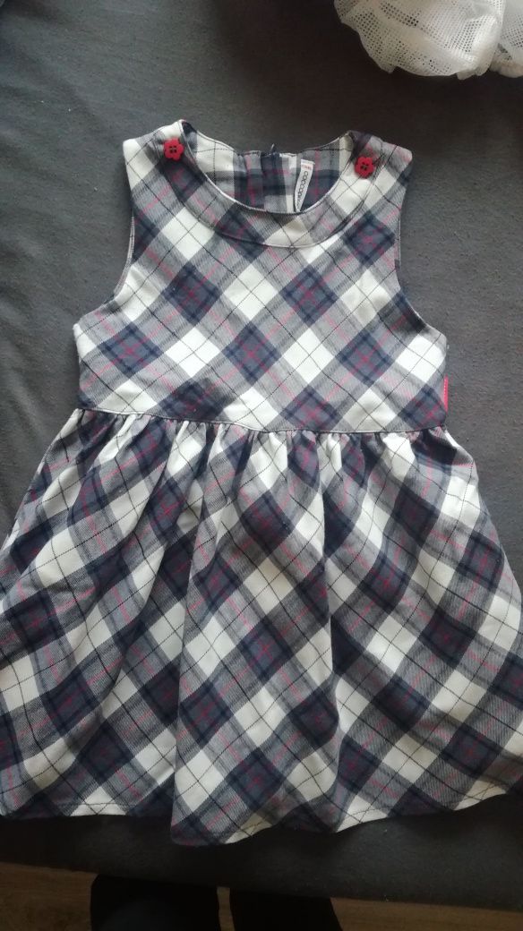 Elegancka Sukieneczka  rozm. 98