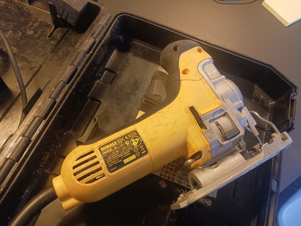 Wyrzynarka dewalt dw 333k