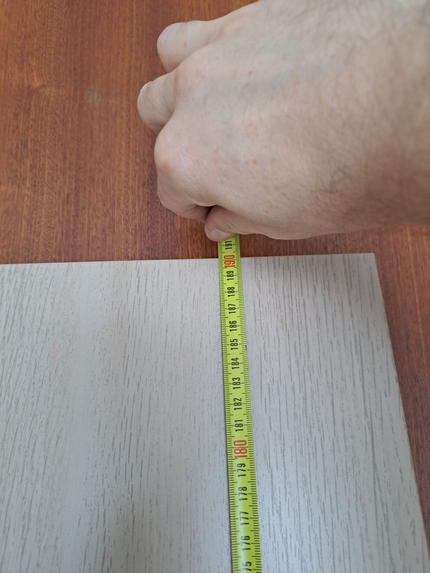 Prateleiras IKEA carvalho claro – 120cm e 180cm
