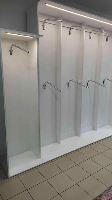 Meble wyposażenie sklepu lada regały