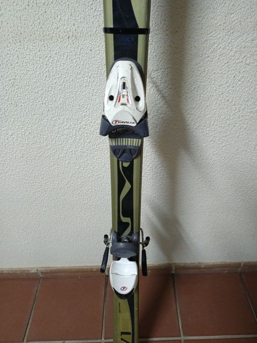 Skis Volkl 180cm