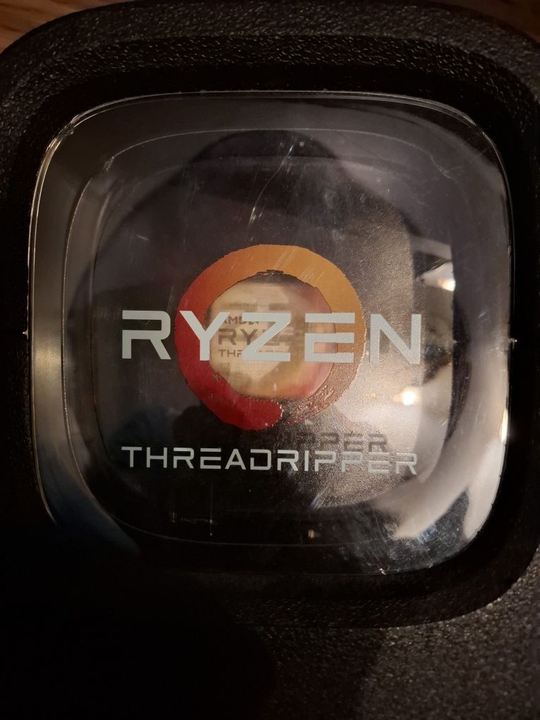 Procesor AMD Ryzen Threadripper 1920X plus corsair h80i v2