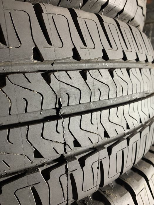 Шини б/у лето 215/70-15c Michelin Agilis Camping