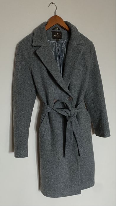 Сіре демісезонне пальто