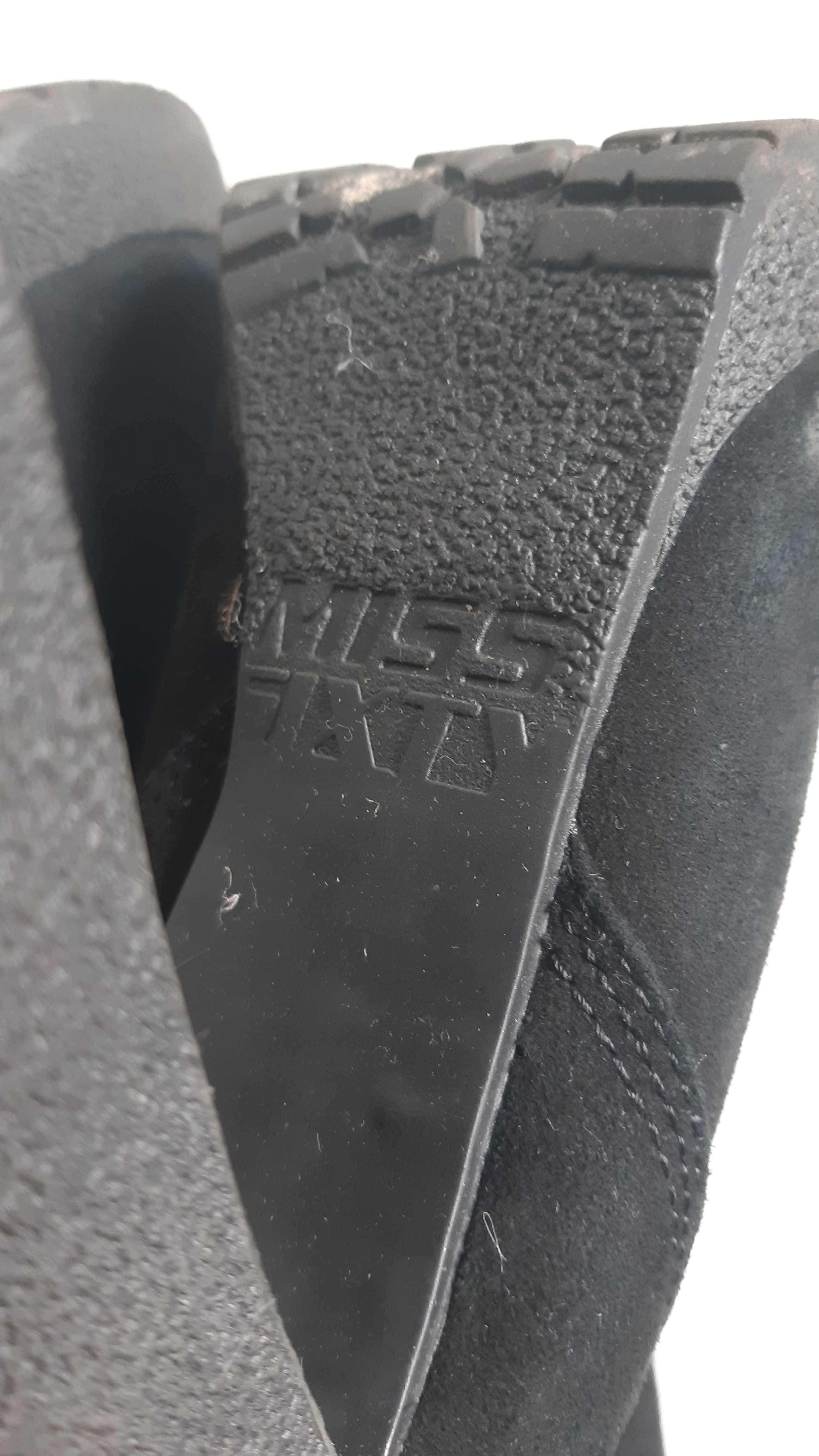 czarne zamszowe botki na obcasie słupku wysokie Miss Sixty premium 36