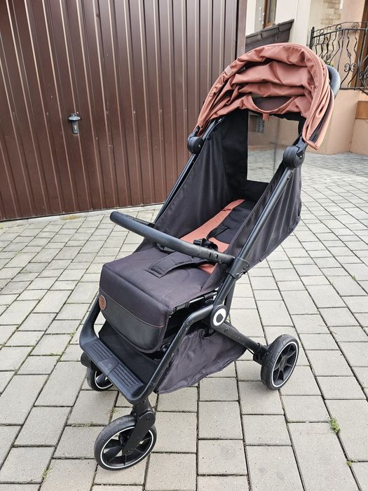 Wózek spacerowy Lionelo