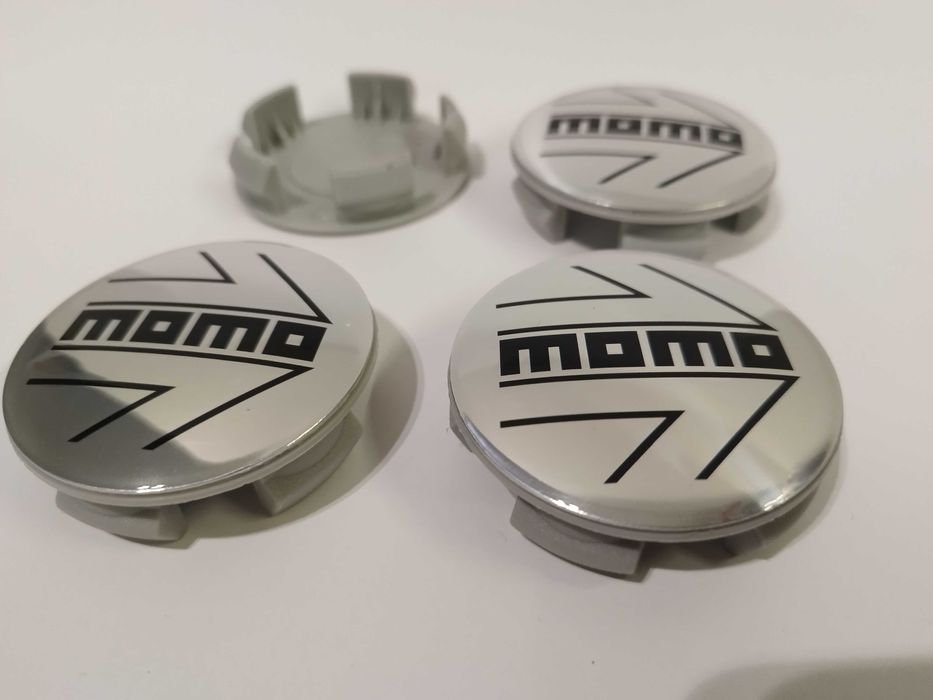 4 centros para jante ou volante, kit completo pronto a aplicar MOMO