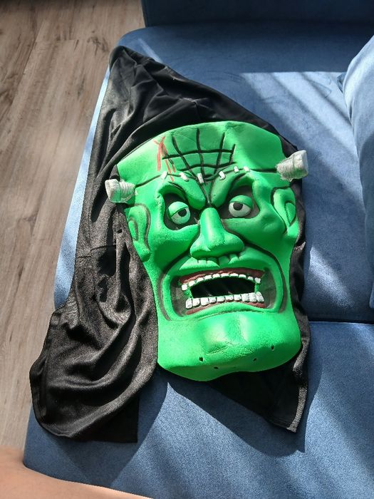 Maska kostiumowa na całą głowę .Frankenstein.
