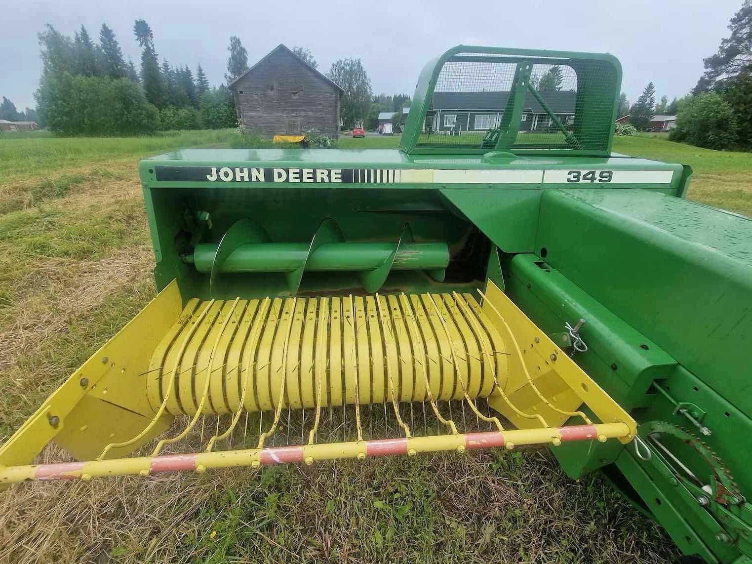 Прес-подборщик, прес-підбирач John Deere 349