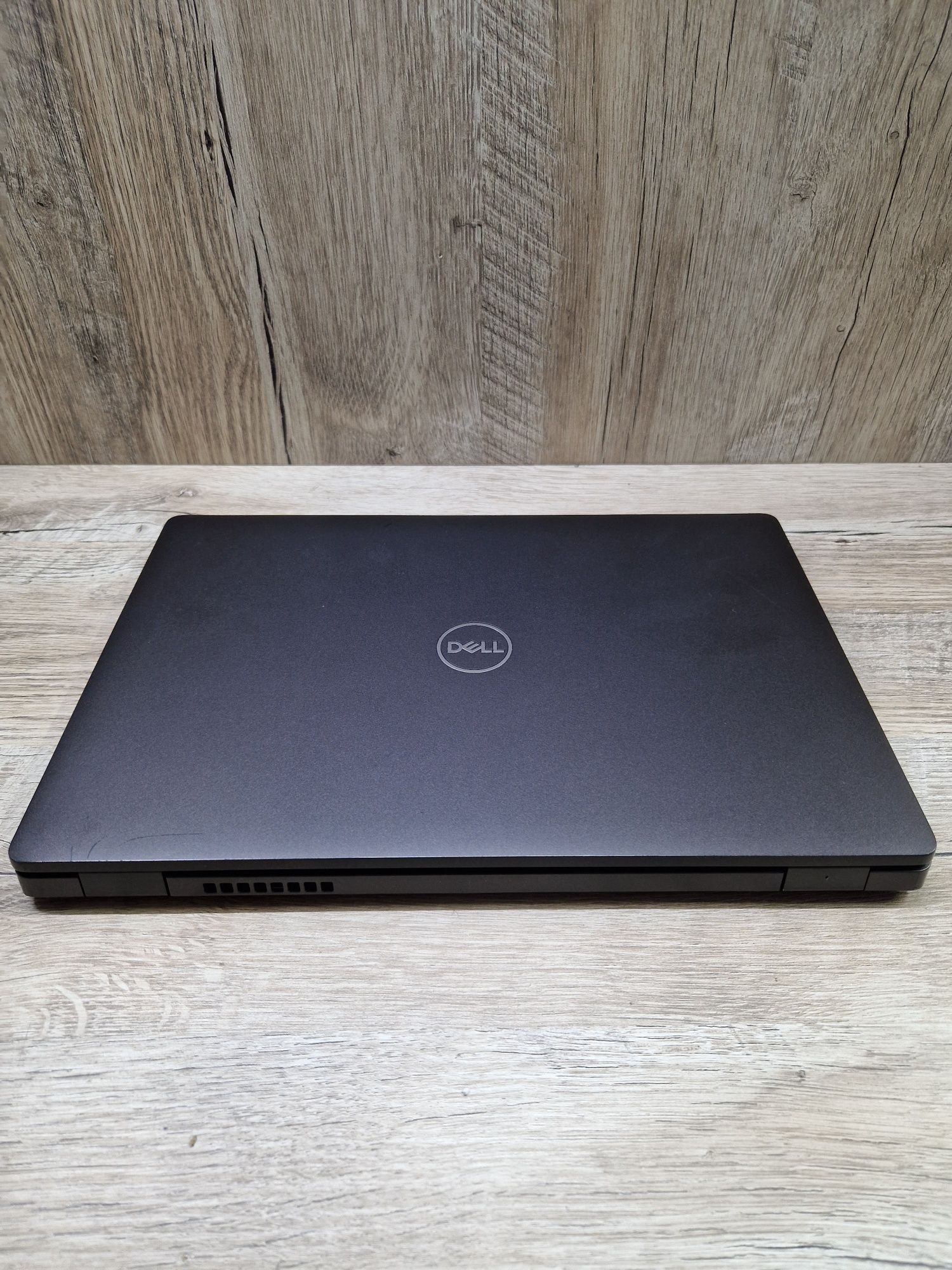 Ноутбук Dell Latitude 5300 - i5-8365U/8Gb/256ssd/W13.3" FHD ips