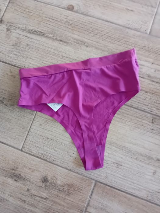 Nowe figi damskie bezszwowe L