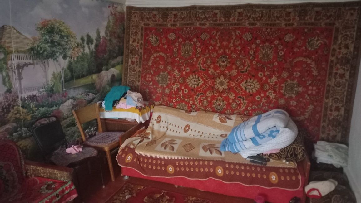 Гарний  будинок в центрі села