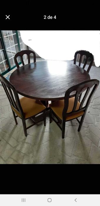 Mesa e 4 cadeiras