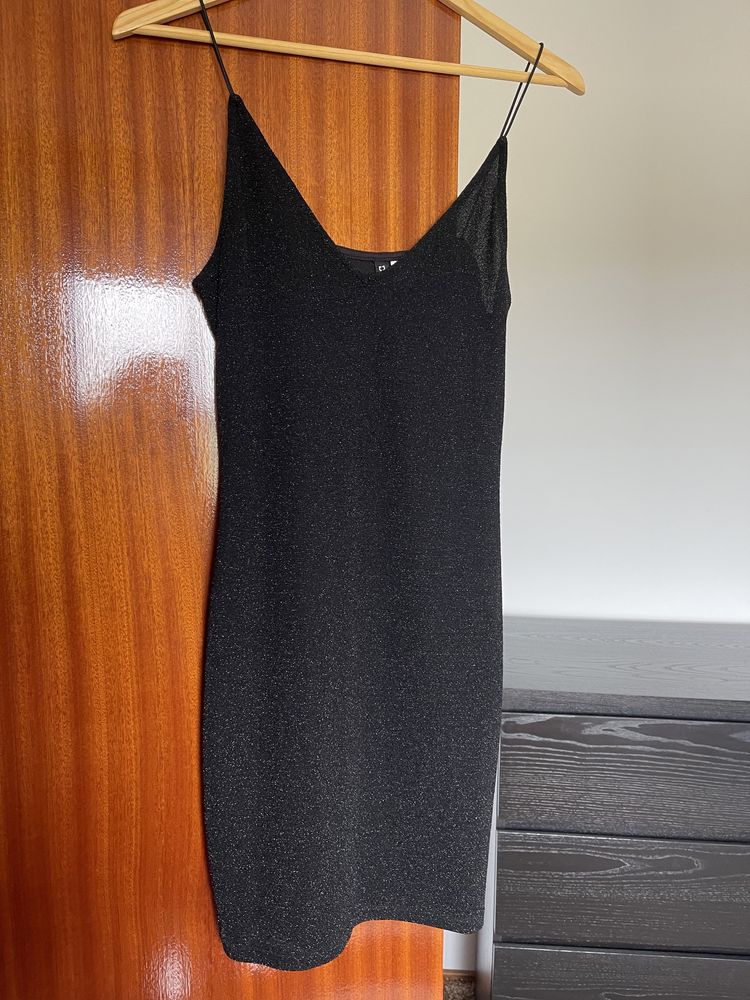 Vestidos, tamanho S/M mango e zara