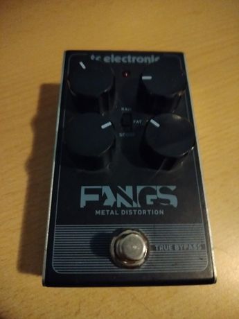 Efekt gitarowy TC Electronic Fangs Metal Distortion