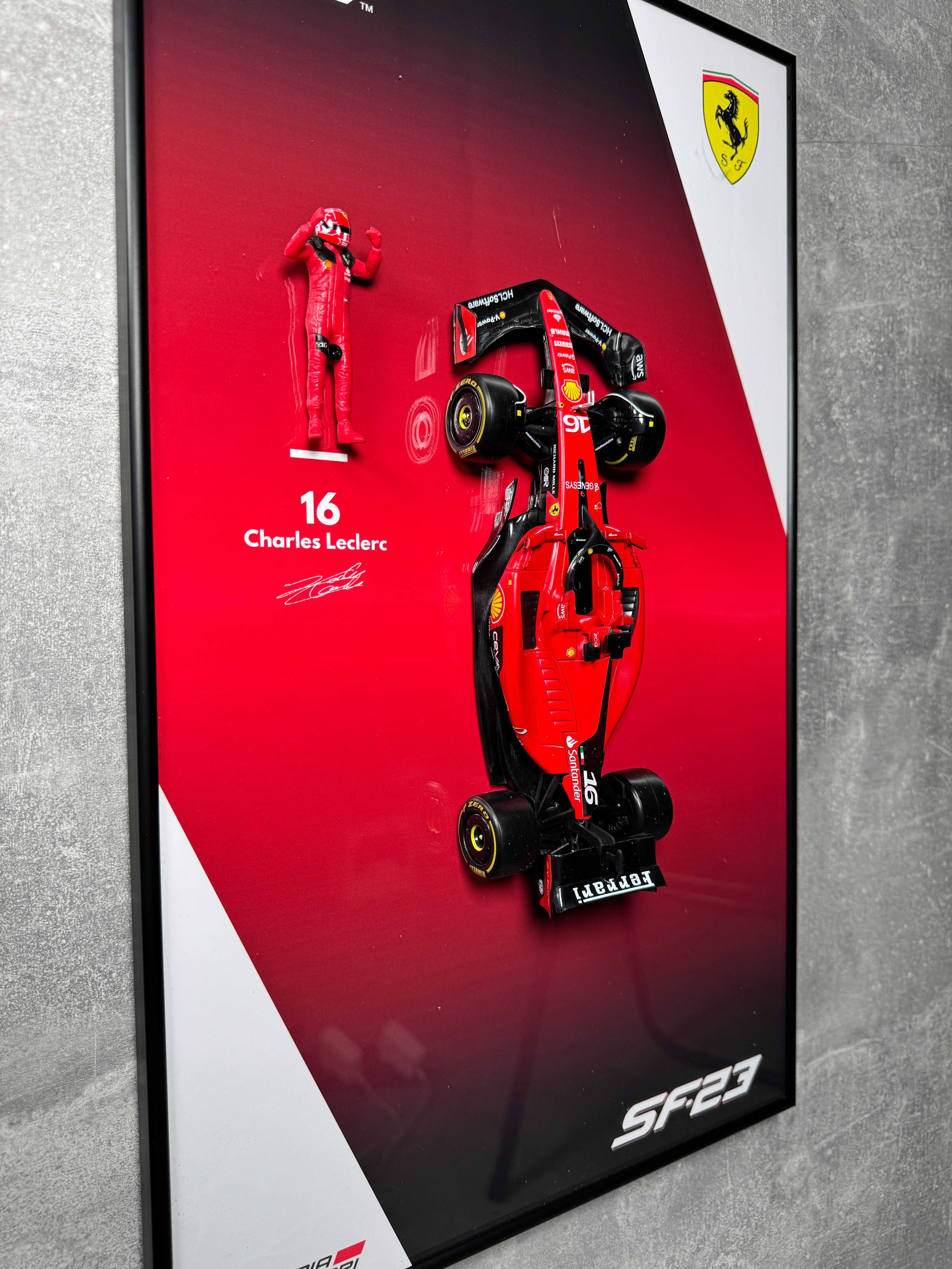 Bburago 50x30 F1 Ferrari SF-23 1/24 #16 Charles Leclerc / Градієнт