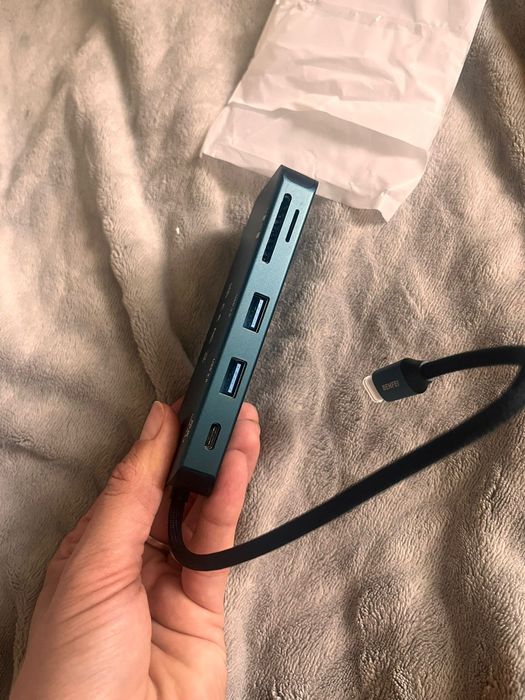 Adapter USB -C (hub)