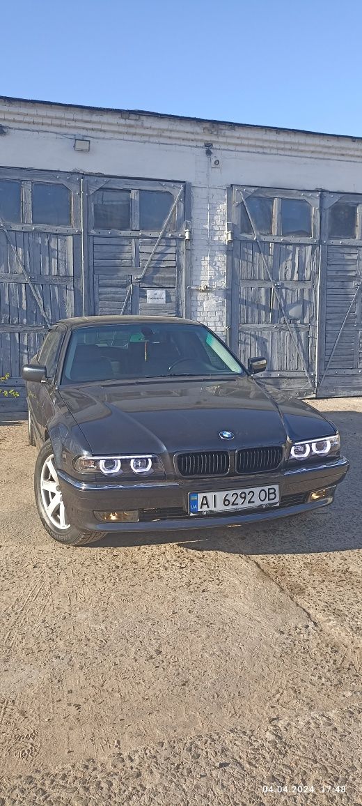 Продам BMW 750 il