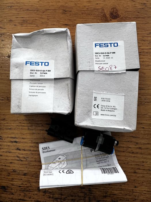 Sensor pressão Festo SDE5-D10-O-Q6-P-M8 - NOVO