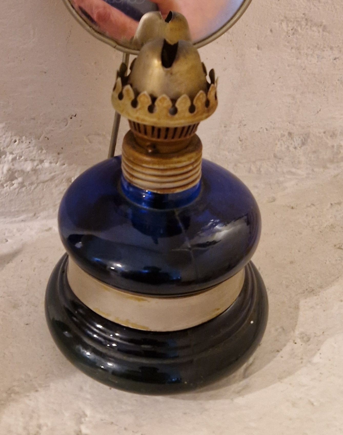 Stara LAMPKA NAFTOWA sprawna ścianę z cylinderem do lampy naftowej,PRL