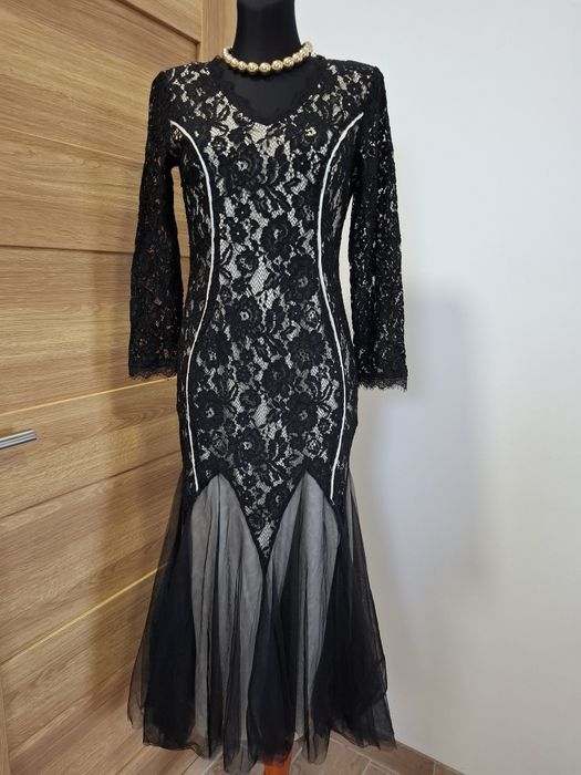 Długa koronkowa suknia na sylwestra studniówkę L