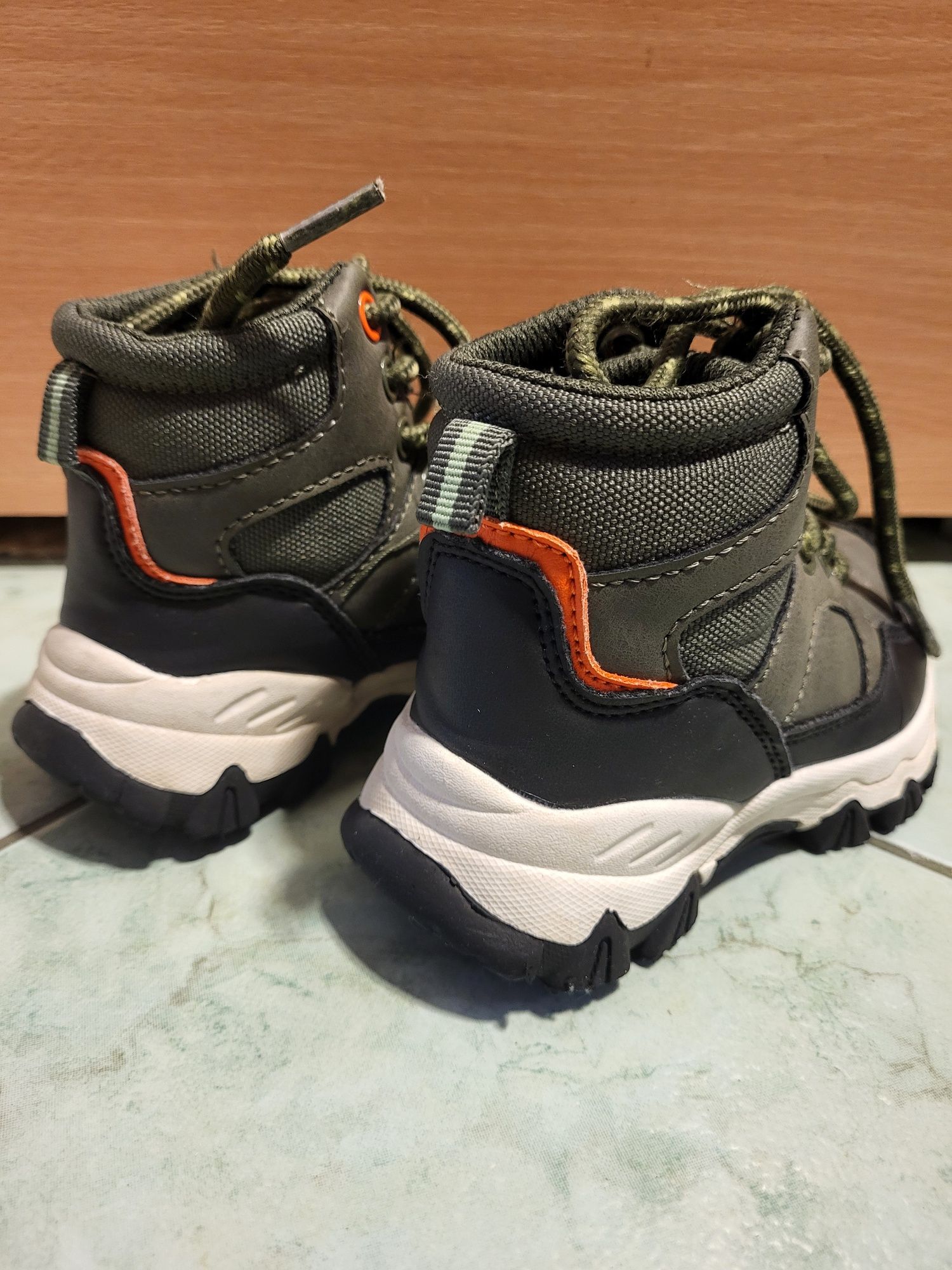 Buty chłopięce, wiosna jesień. 15 cm wkładka.