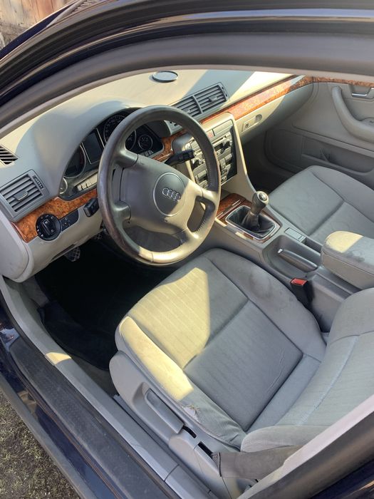 Audi A4 B6   1.6